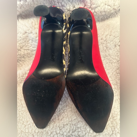 Stuart Weitzman leopard-print & red pointed-toe pumps size 8.5 - Picture 7 of 9